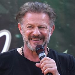Costas Mandylor