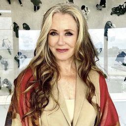 Mary McDonnell