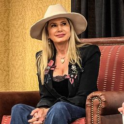 Mira Sorvino